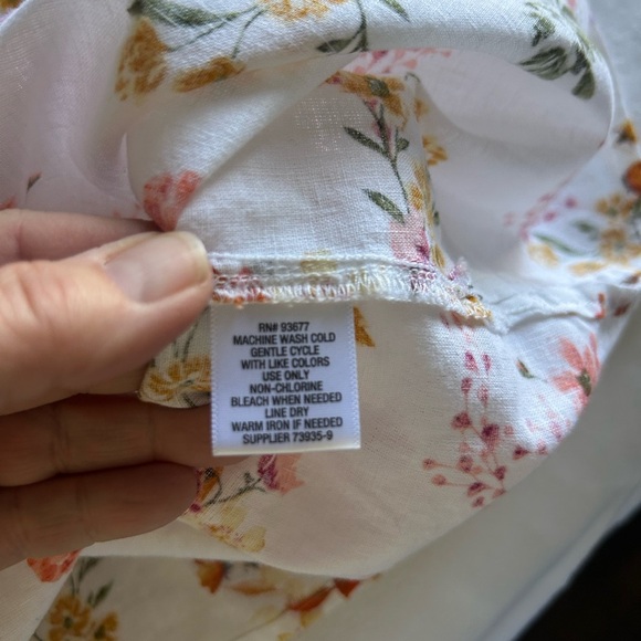 Liz Claiborne White Button Down Shirt Notched Collar size M - Picture 6 of 6